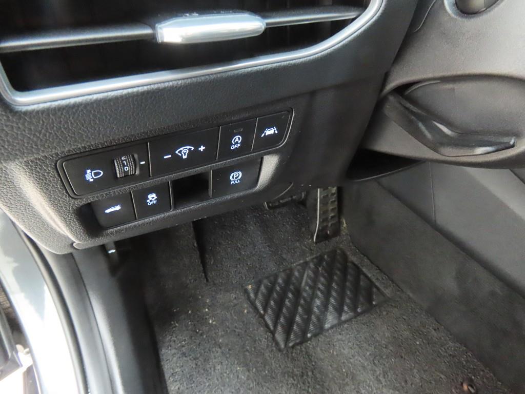 HYUNDAI Sonata - Vista 10