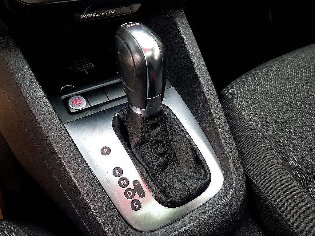 Volkswagen Jetta 2012 Negro - Importación desde Corea - HF Imports Iquique - Foto 13