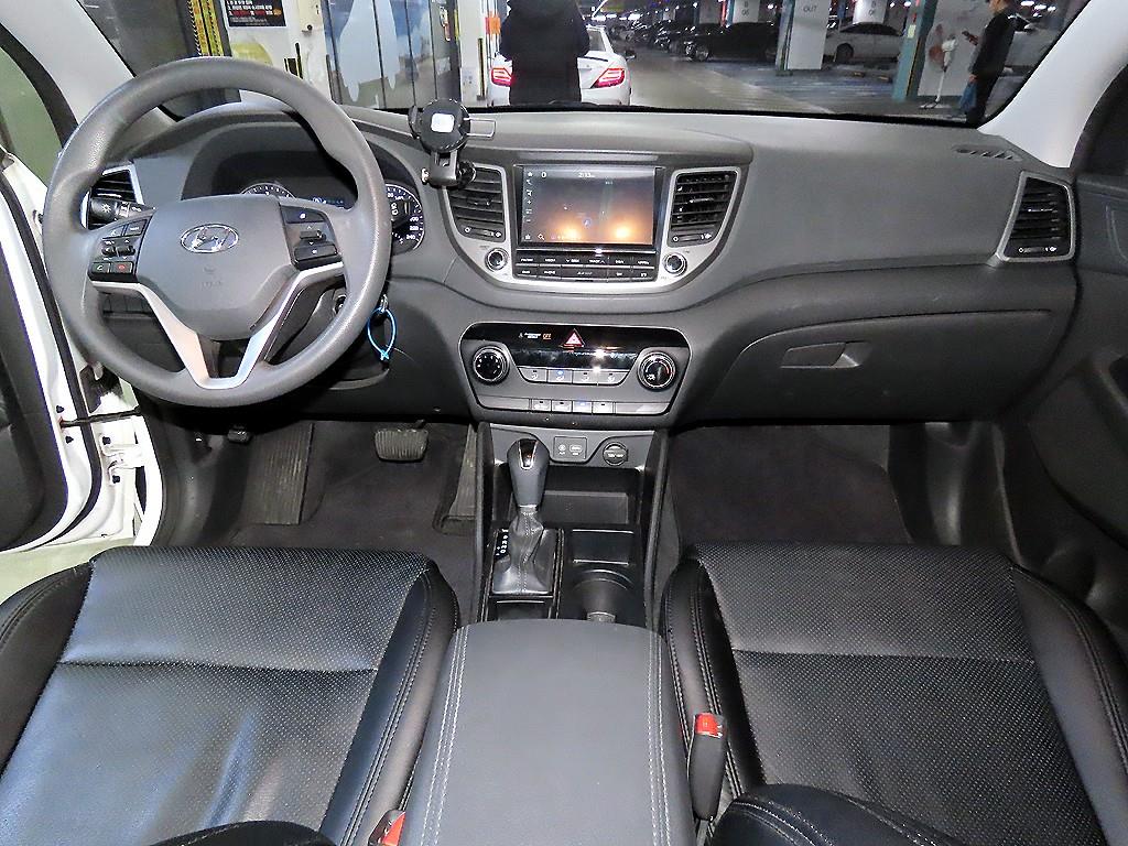 HYUNDAI Tucson - Vista 10