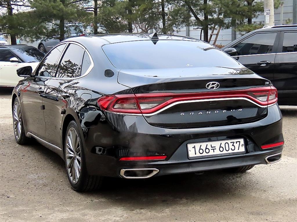 HYUNDAI Grandeur - Vista 3