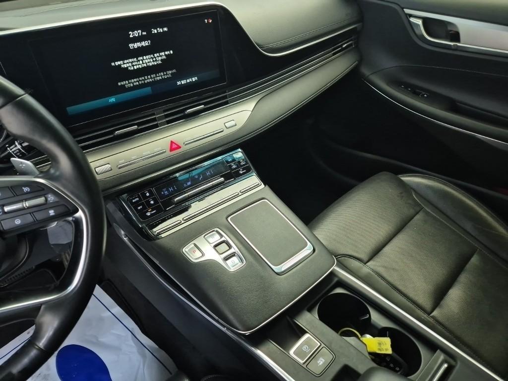 HYUNDAI Grandeur - Vista 9