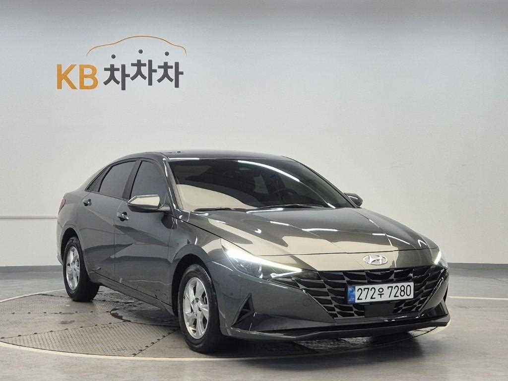 HYUNDAI Avante - Vista 4