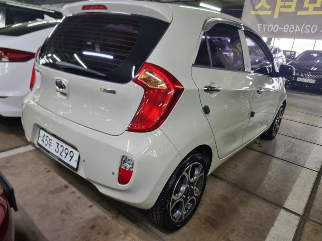 KIA Morning - Vista 3