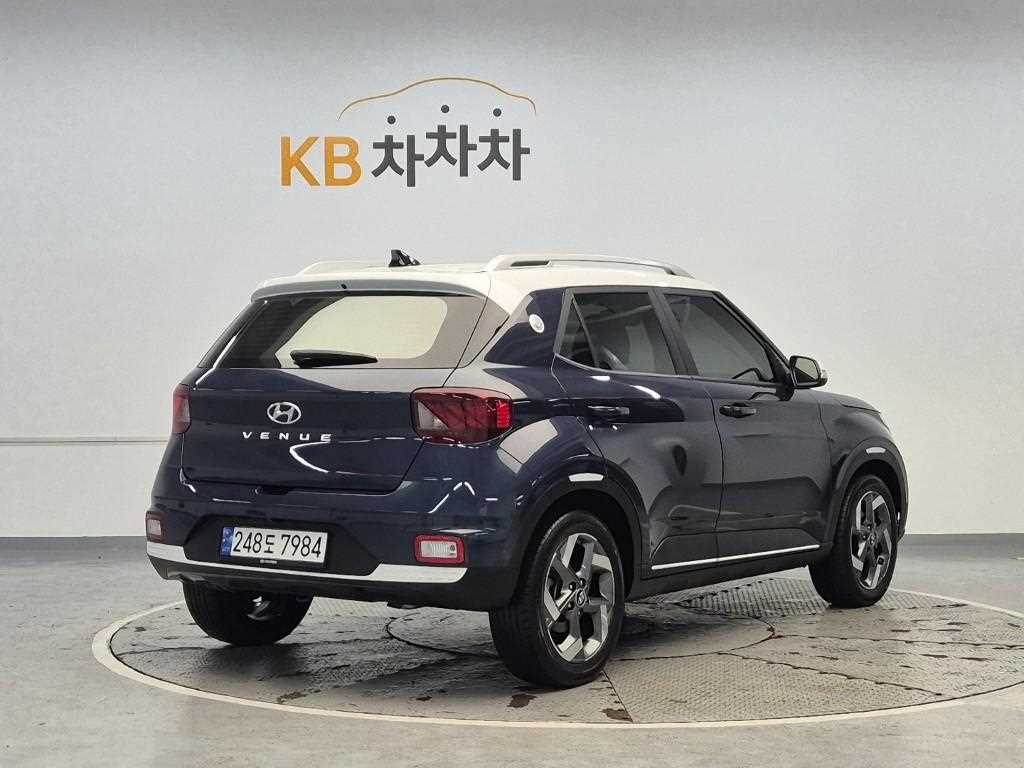 HYUNDAI Venue - Vista 3