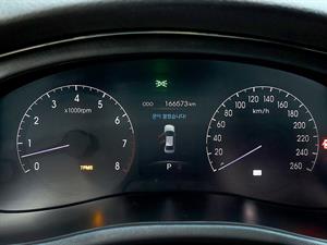 HYUNDAI Genesis - Vista 12