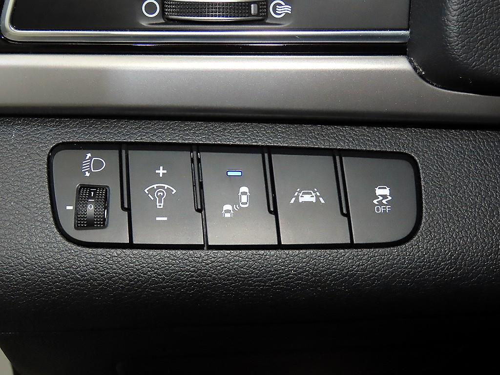 HYUNDAI Avante 2016 Blanco - Importación desde Corea - HF Imports Iquique - Foto 14