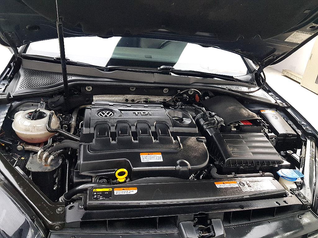 Volkswagen Golf - Vista 6