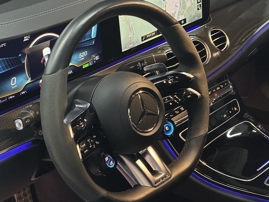 Mercedes Benz E class - Vista 9