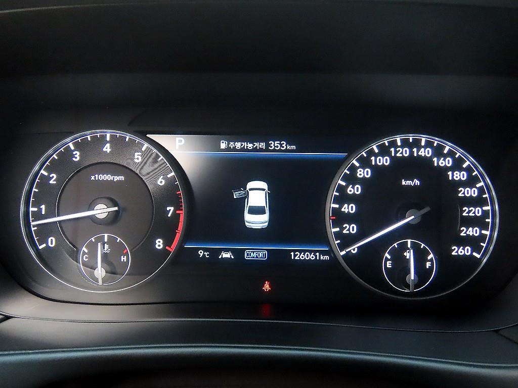 Genesis G90 - Vista 9