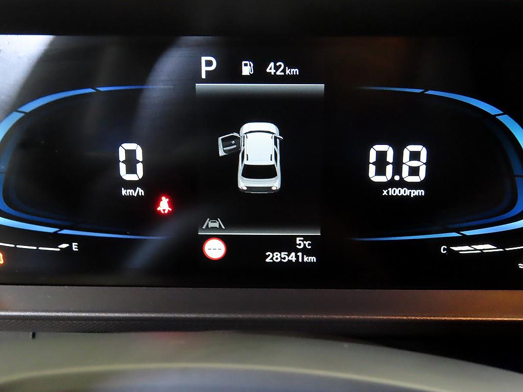 HYUNDAI Casper - Vista 9