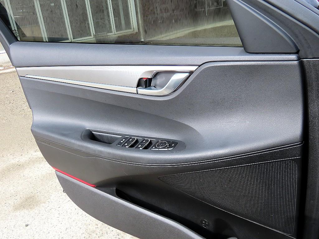 HYUNDAI Grandeur - Vista 11