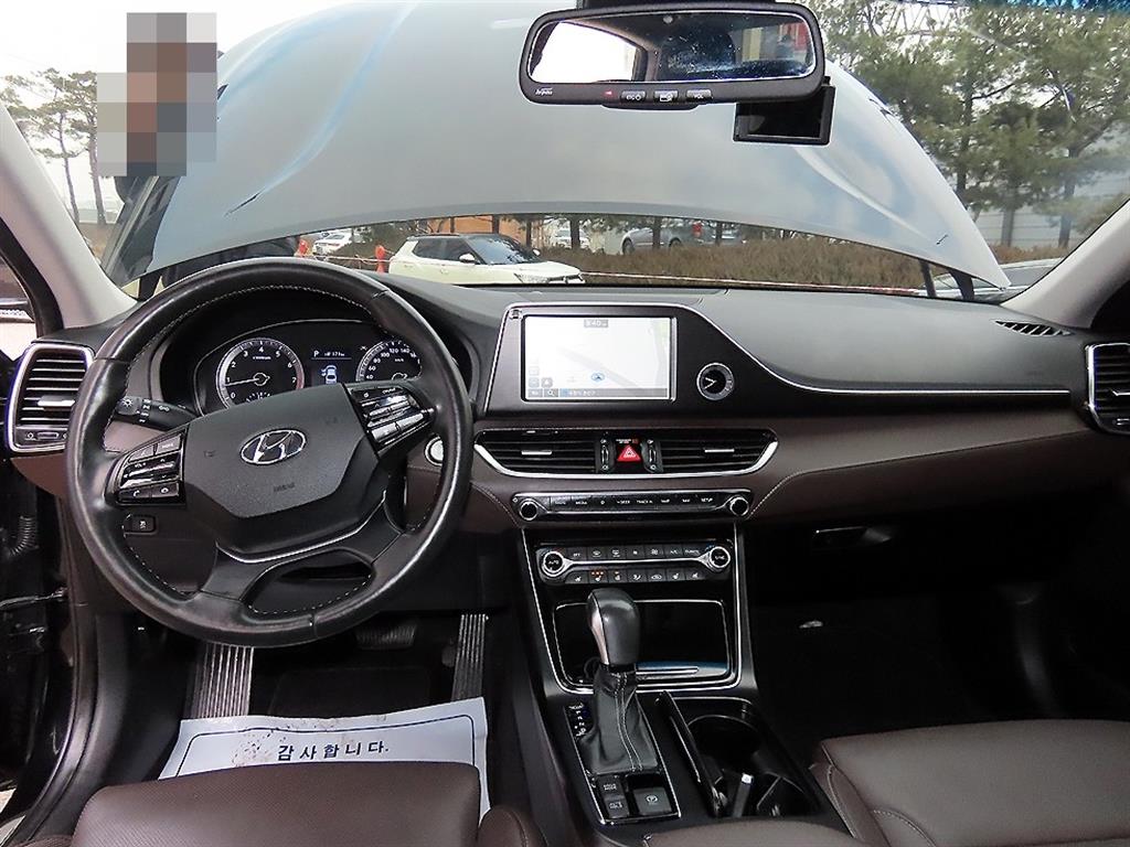 HYUNDAI Grandeur - Vista 7