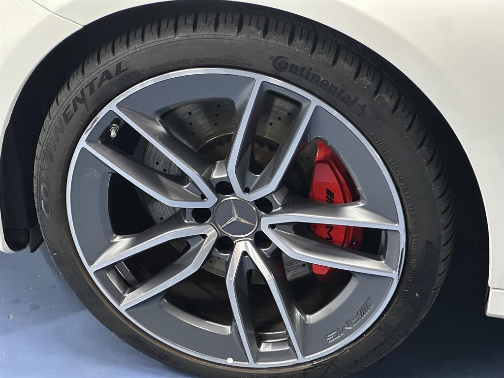 Mercedes Benz E class - Vista 5