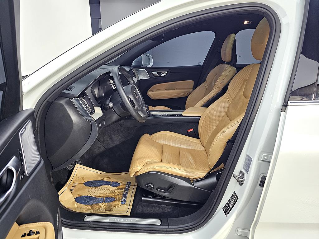 Volvo XC60 - Vista 8