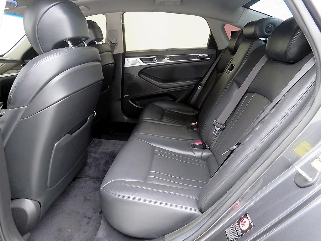 Genesis G80 - Vista 7