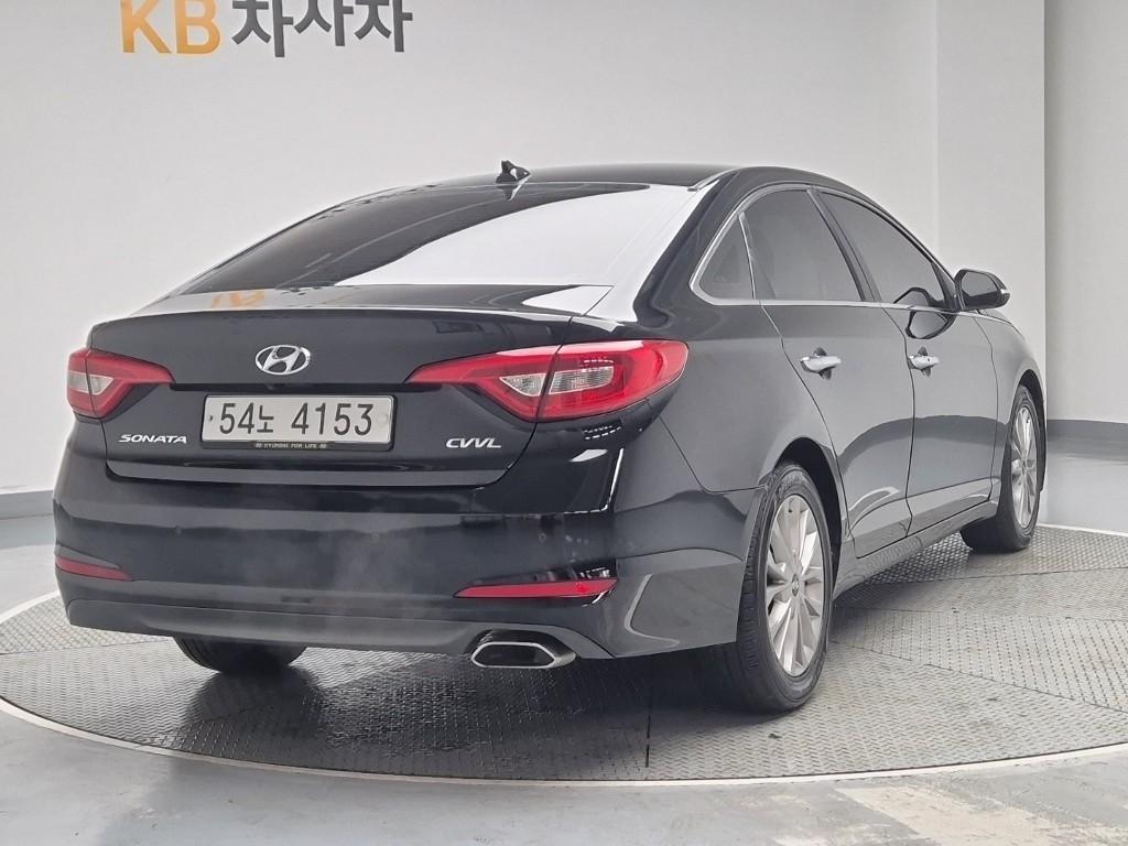 HYUNDAI Sonata - Vista 3