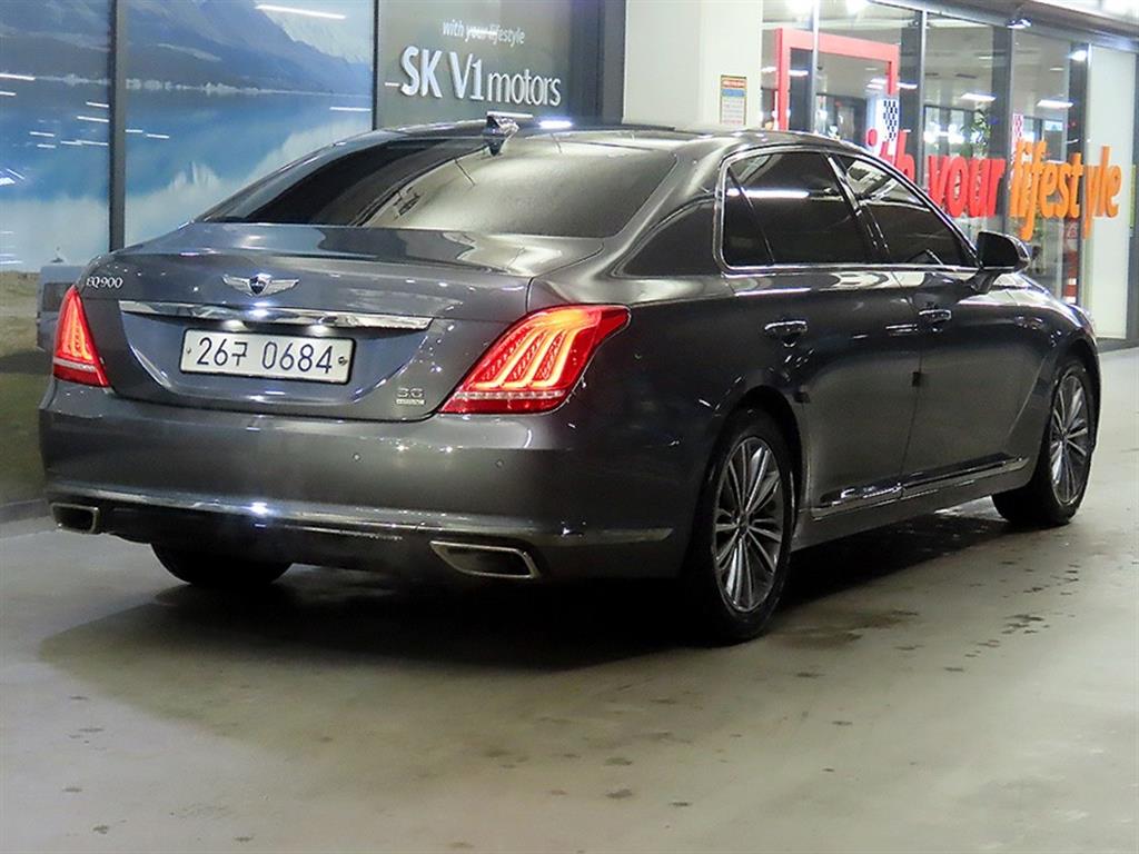 Genesis EQ900 - Vista 4