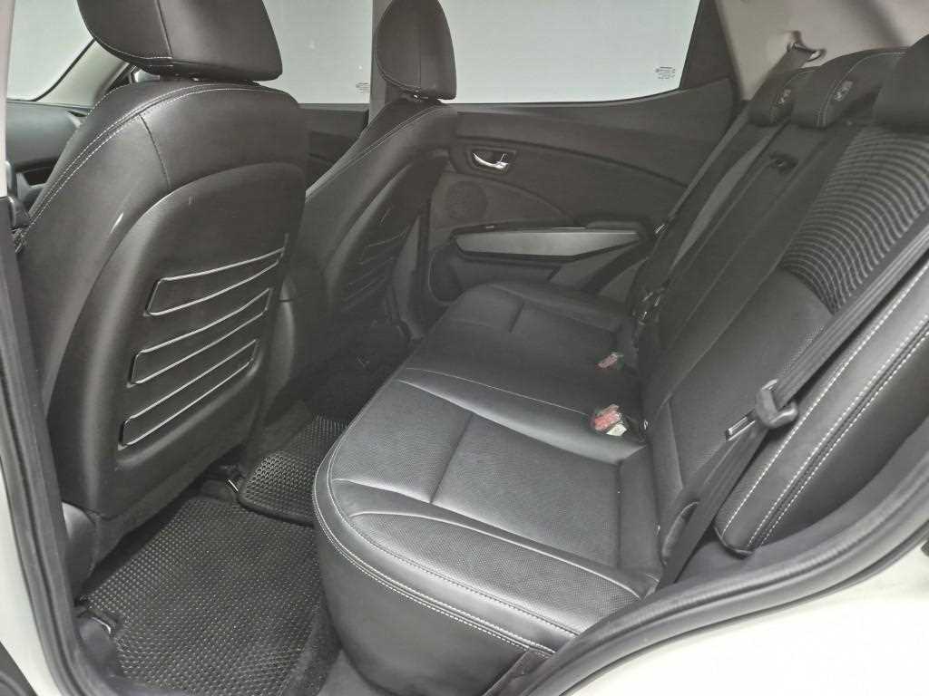 Ssangyong Tivoli - Vista 12