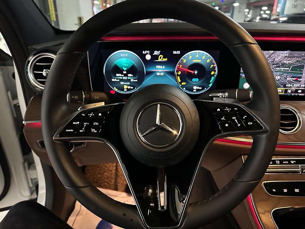 Mercedes Benz E class - Vista 7