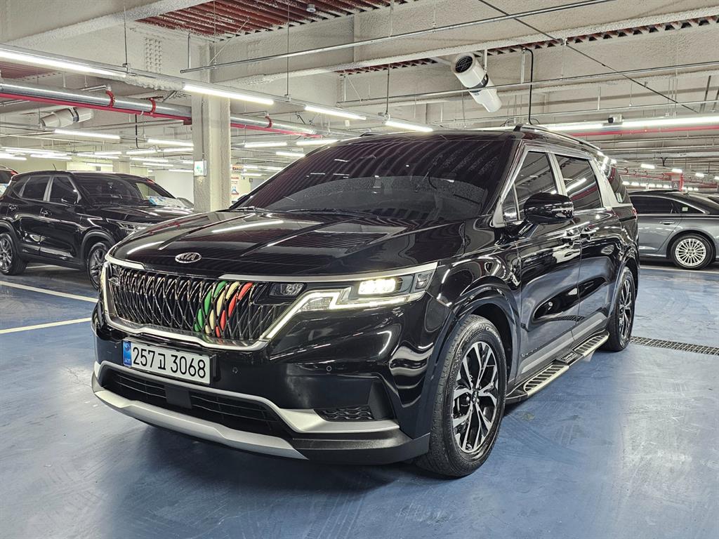 KIA Carnival 2021 Negro - Importación desde Corea - HF Imports Iquique - Foto 1