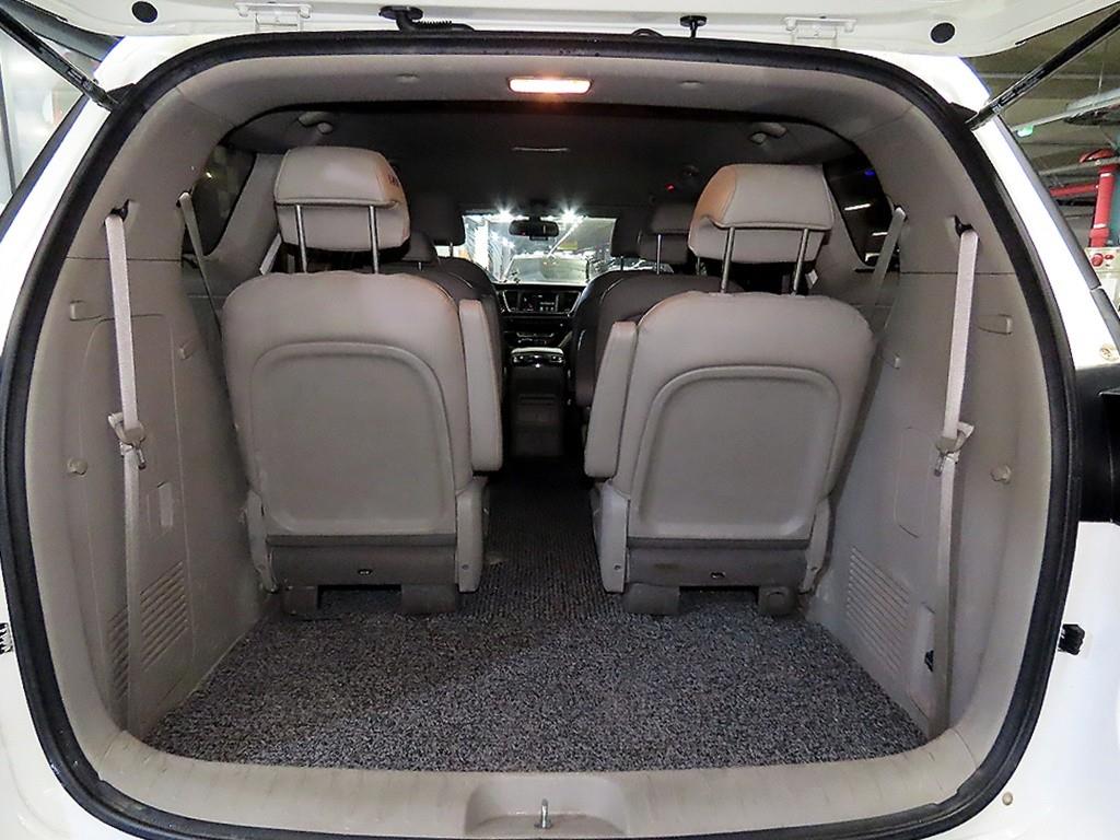 KIA Carnival 2016 Blanco - Importación desde Corea - HF Imports Iquique - Foto 17