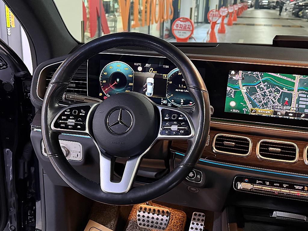 Mercedes Benz GLE Class - Vista 9