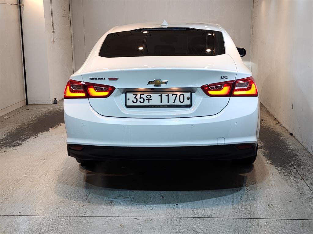 Chevrolet Malibu - Vista 3