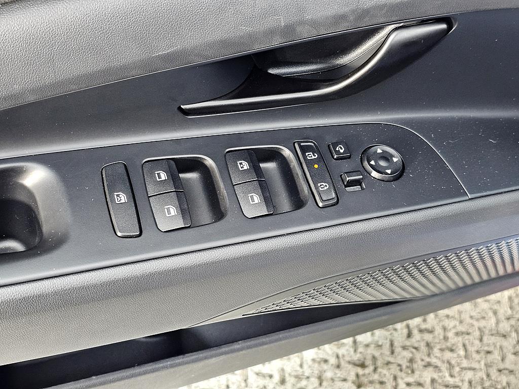 HYUNDAI Avante - Vista 12