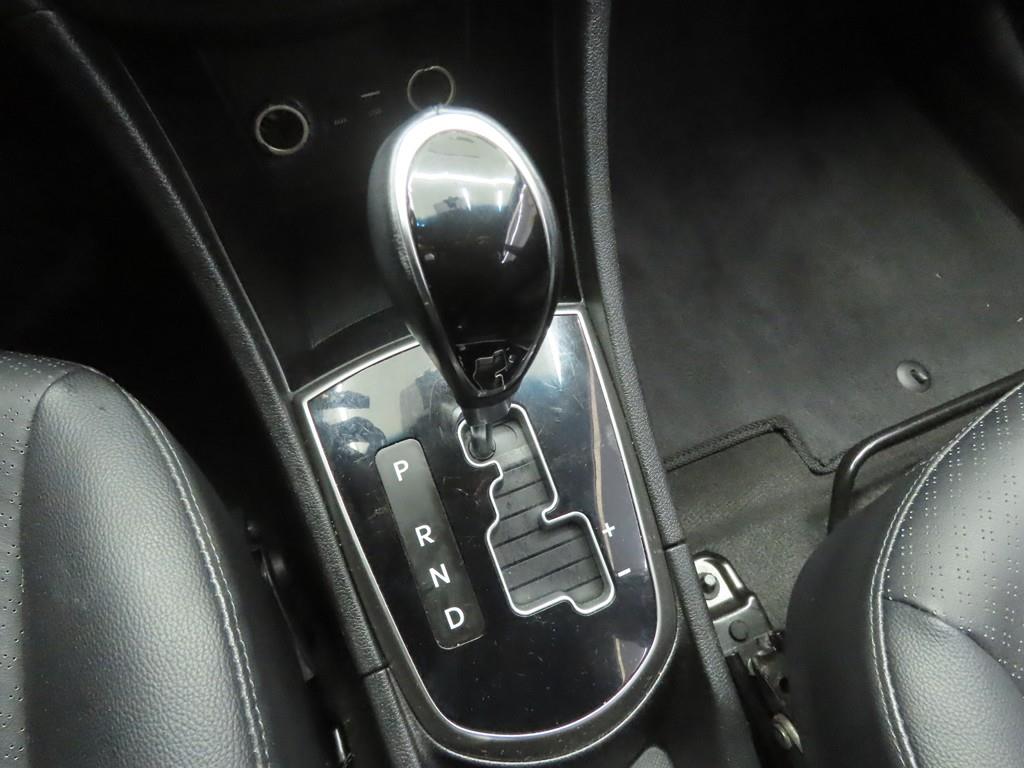 HYUNDAI Accent 2017 Blanco - Importación desde Corea - HF Imports Iquique - Foto 13