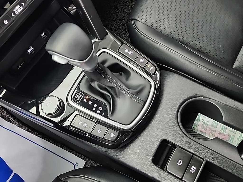 KIA Seltos - Vista 8