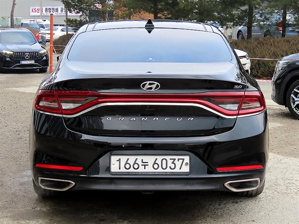 HYUNDAI Grandeur - Vista 4