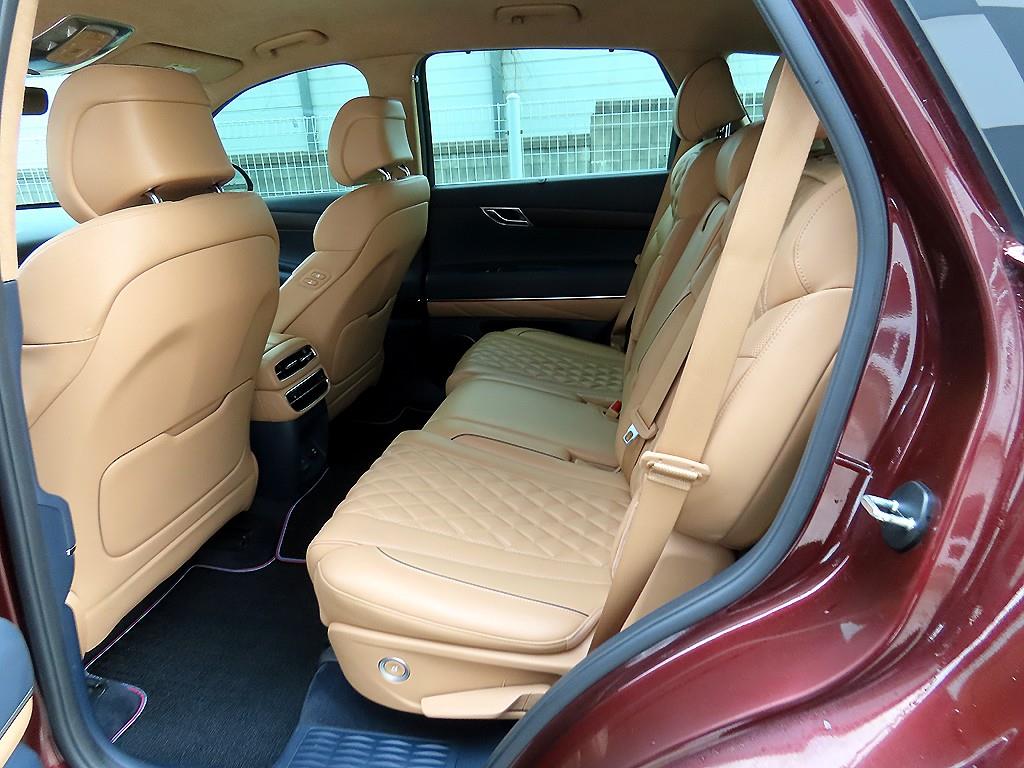 Genesis GV80 - Vista 6