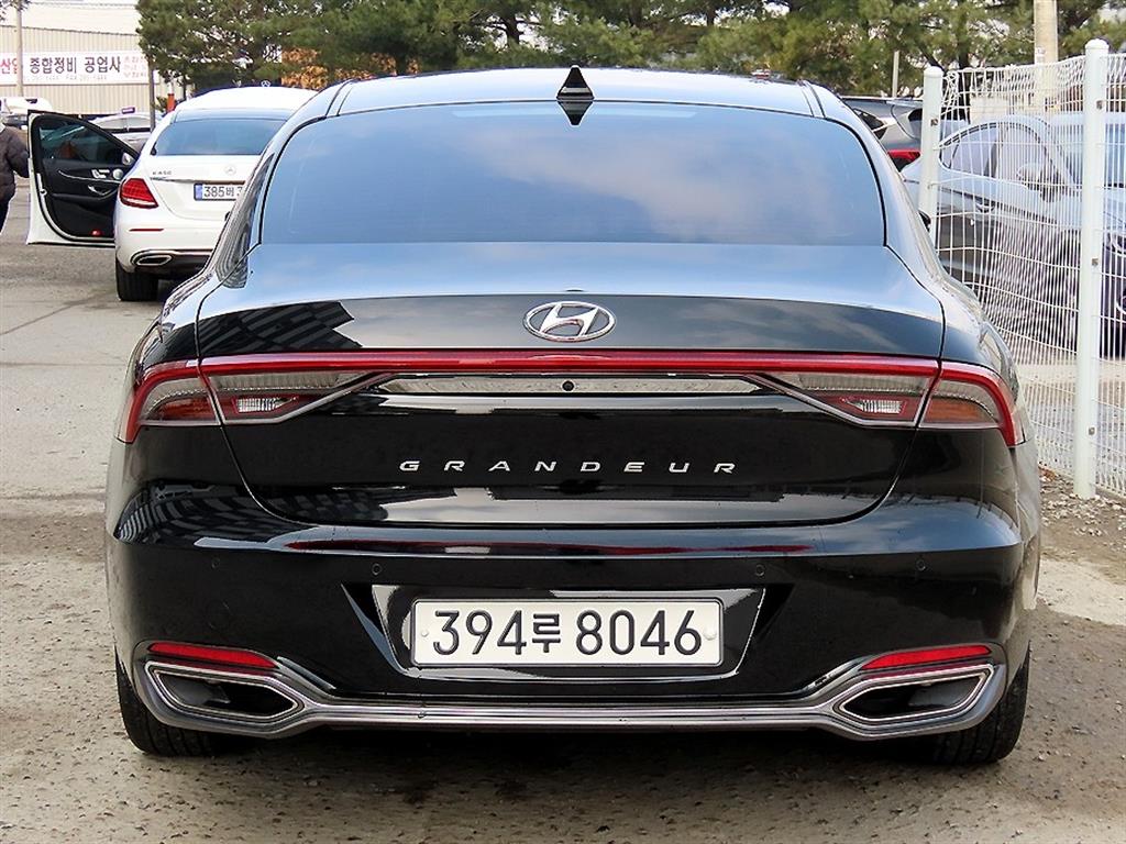 HYUNDAI Grandeur - Vista 4