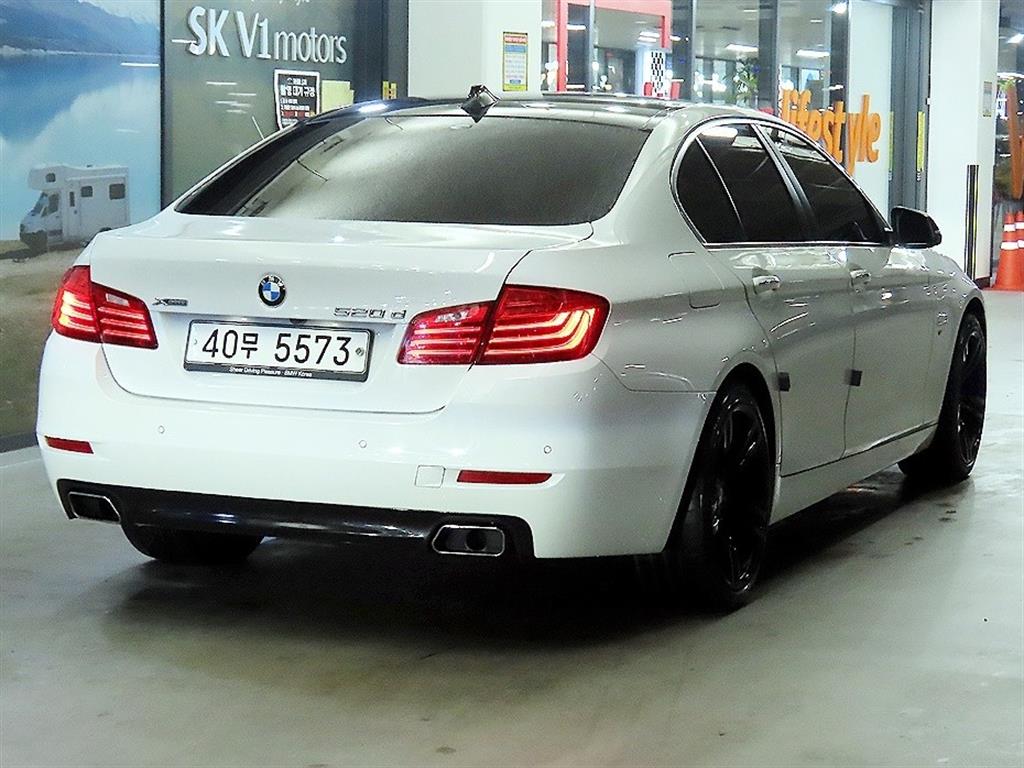 BMW 5 Series - Vista 4