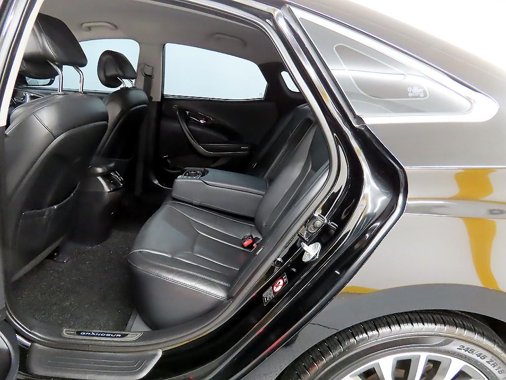 HYUNDAI Grandeur - Vista 6