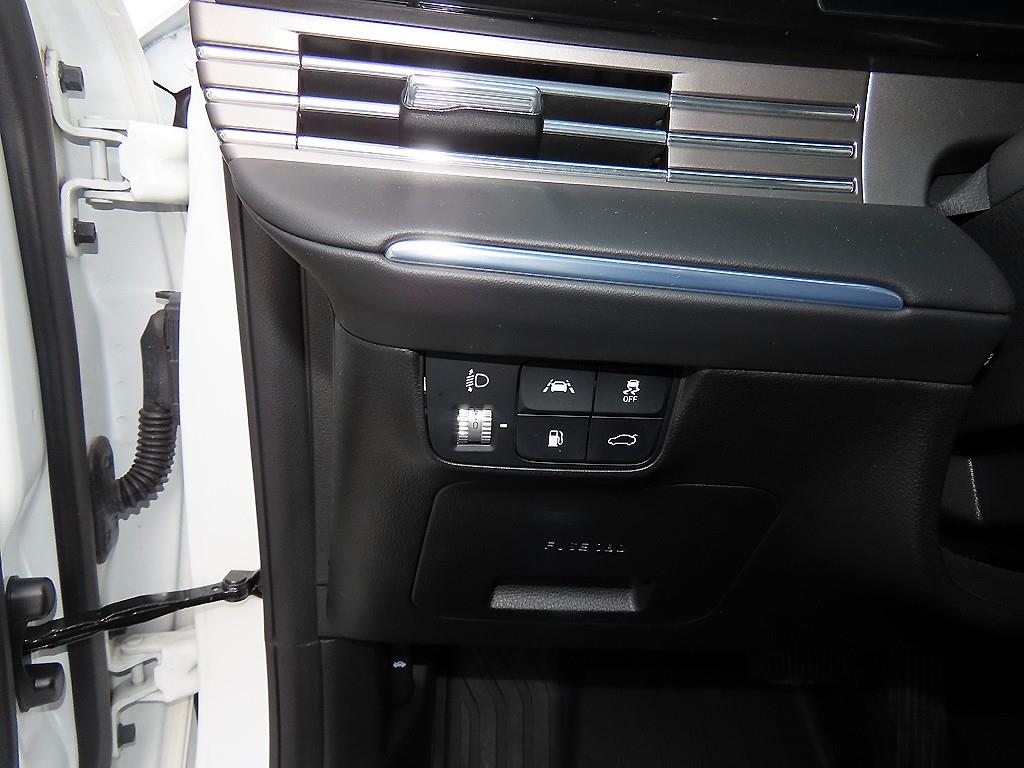 HYUNDAI Grandeur - Vista 12