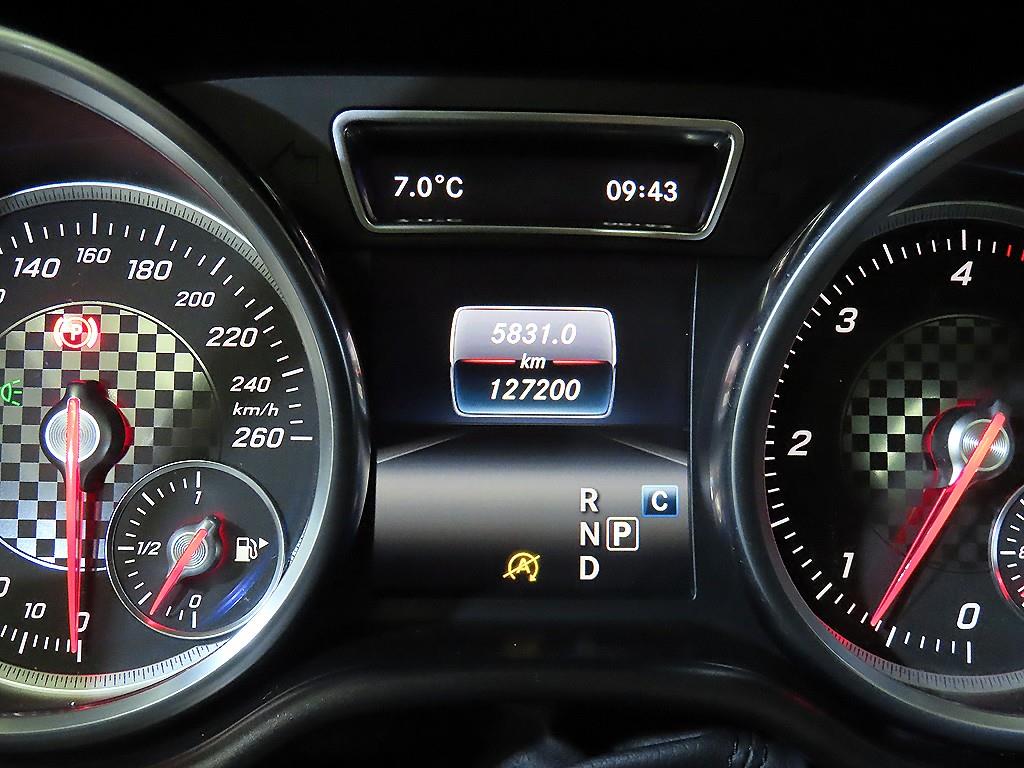 Mercedes Benz GLE Class - Vista 9