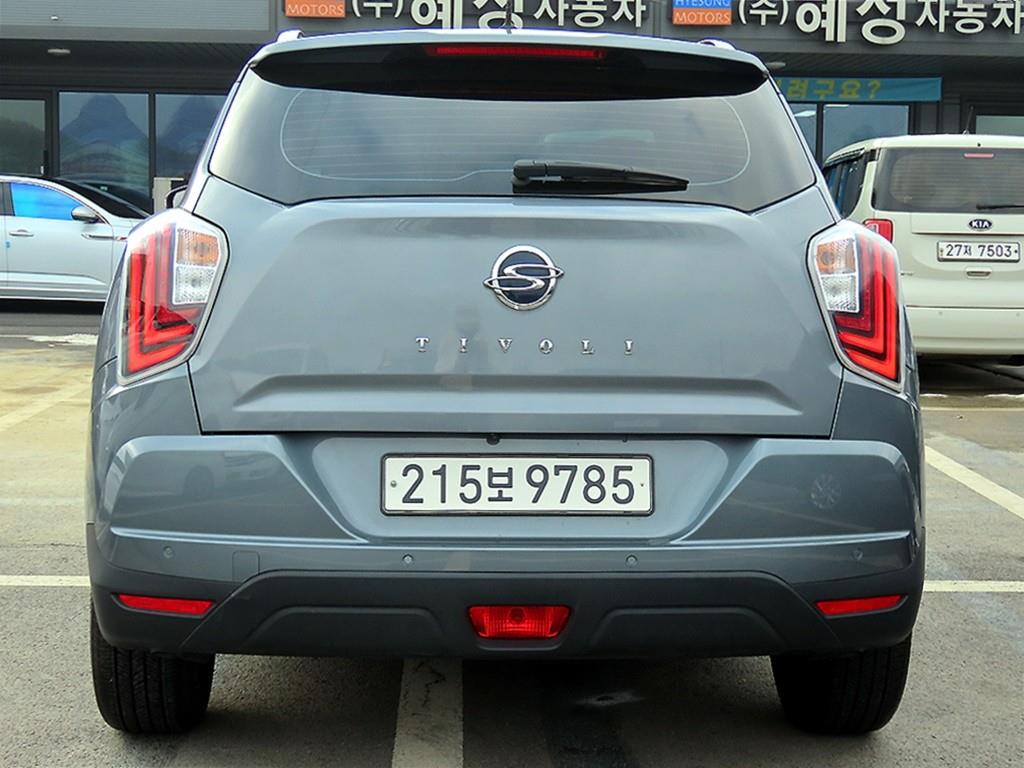 Ssangyong Tivoli - Vista 4
