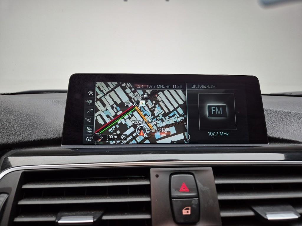 BMW 3 series 2017 Negro - Importación desde Corea - HF Imports Iquique - Foto 14