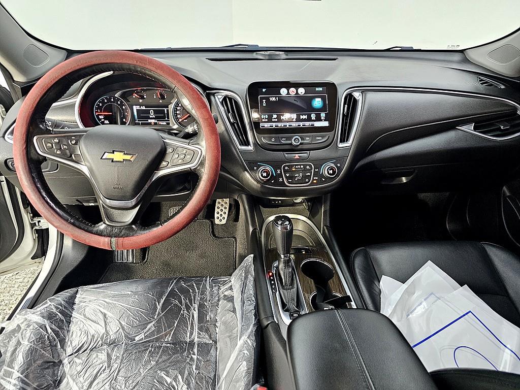 Chevrolet Malibu - Vista 5