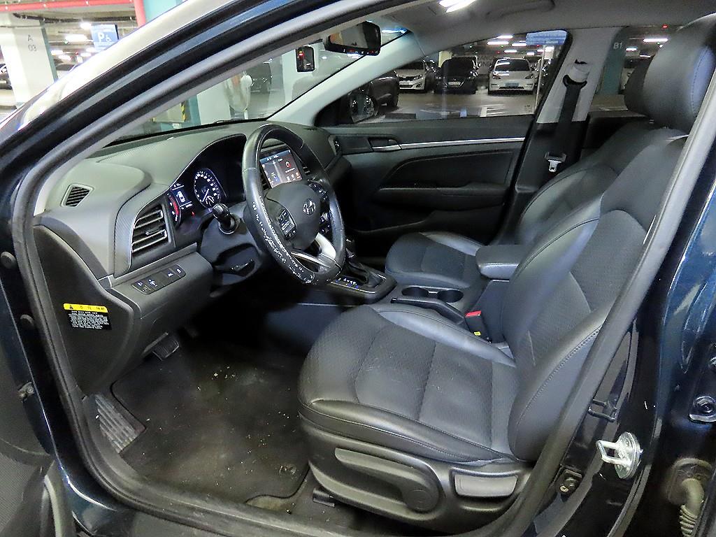 HYUNDAI Avante - Vista 6