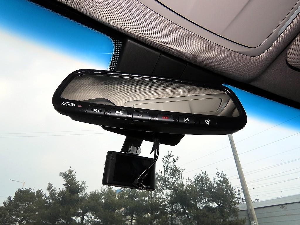 HYUNDAI Genesis - Vista 8