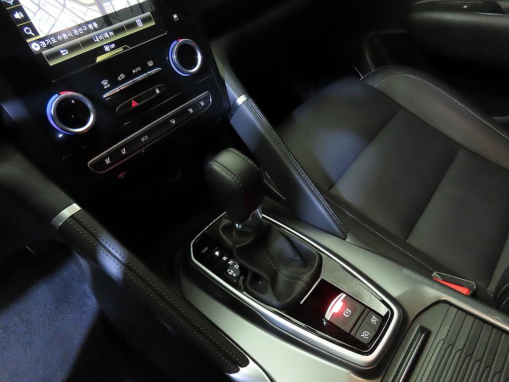 SAMSUNG QM6 - Vista 12