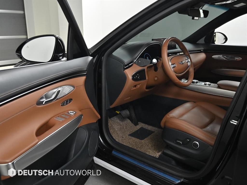 Genesis GV70 - Vista 11