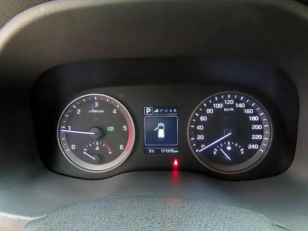 HYUNDAI Tucson - Vista 9