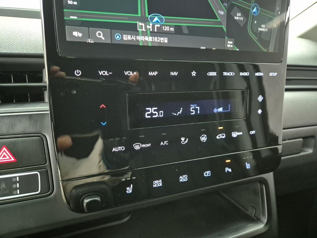 HYUNDAI Staria - Vista 10