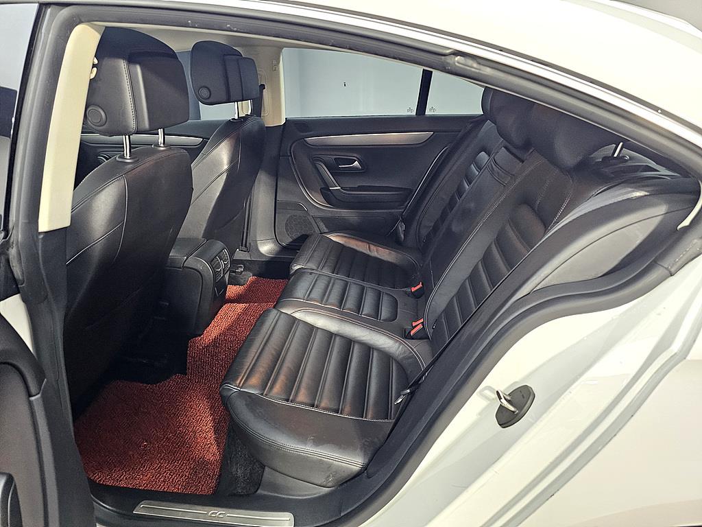 Volkswagen CC - Vista 9