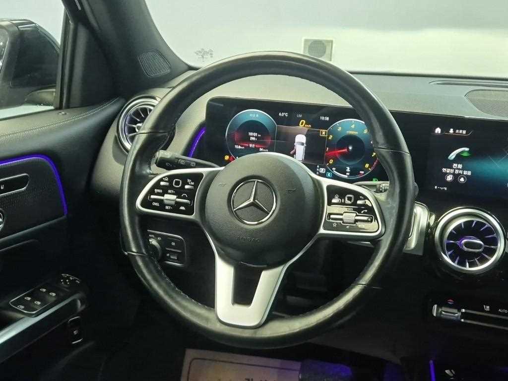 Mercedes Benz GLB Class - Vista 9