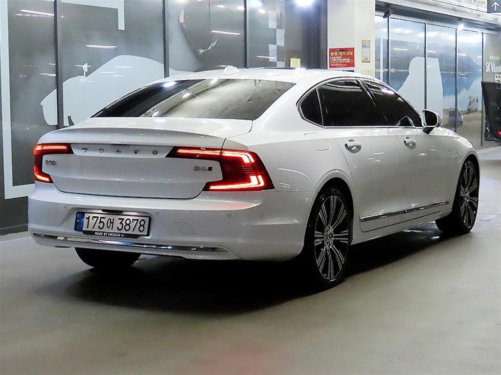 Volvo S90 - Vista 4