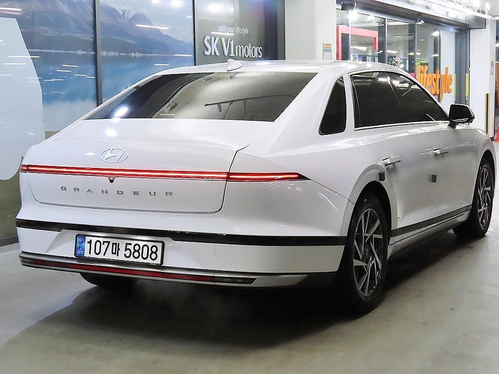 HYUNDAI Grandeur - Vista 4